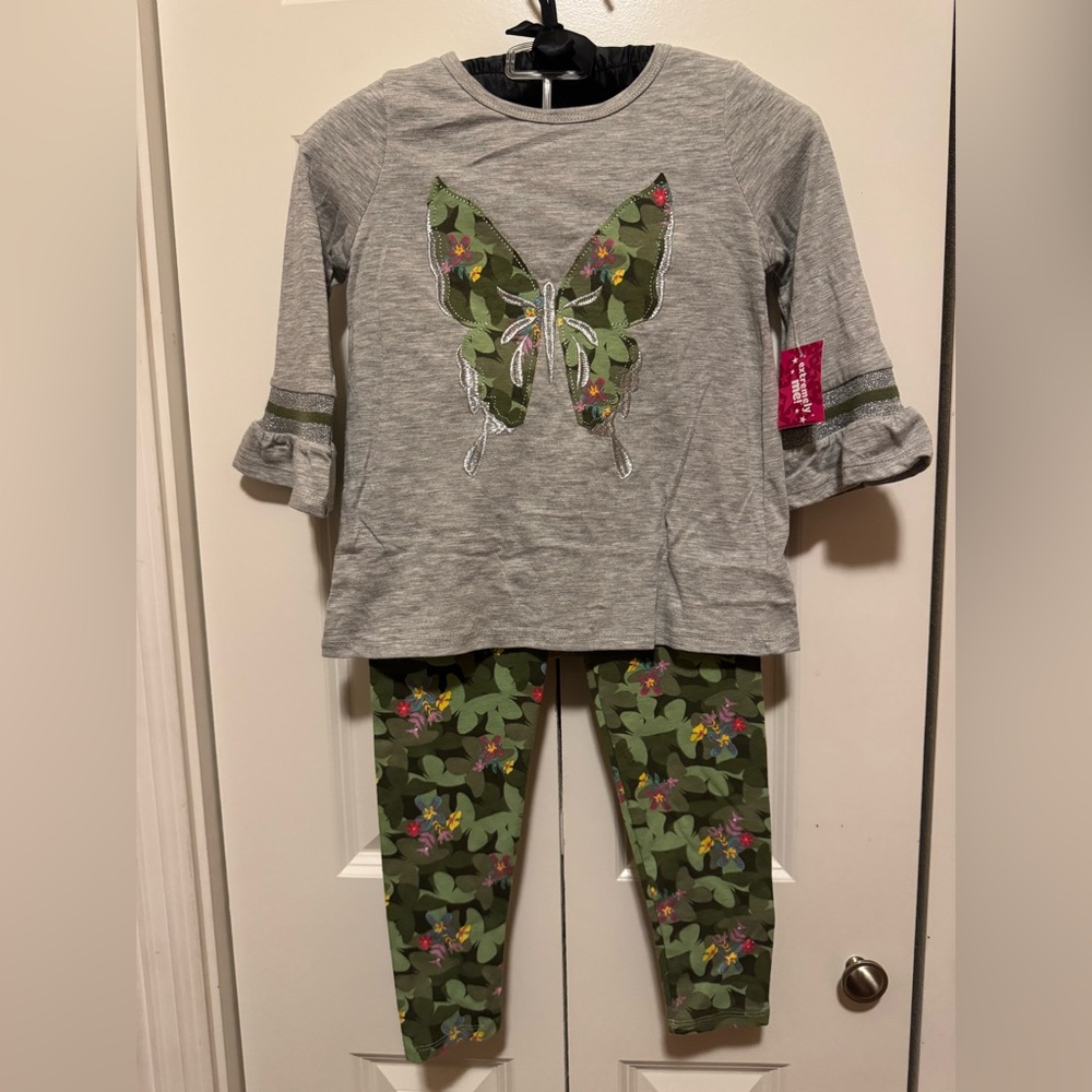 Extremely Me Girls Butterfly 2 Piece Outfit Set Size 5/6 NWT Top Pants